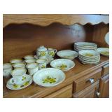 Mikasa Sunny Side EB 802 Dinnerware Set
