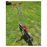 Earthway Precision Garden Seeder, Model 1001-B
