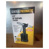 Central Pneumatic 1/4' Air Hydraulic Riveter