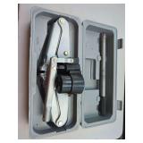 Wel-Bilt 2-Ton Scissor Jack with Case