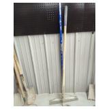 Concrete Spreader with Handle