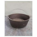 Cast Iron Dutch Oven with Wire Bail Handle