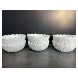 L.E. SMITH Milk glass Bowls