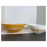 Pyrex Mix and Pour Bowls - 2
