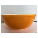 4 Qt. Pyrex Mixing Bowl