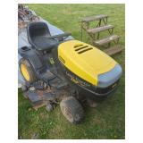 Stanley Lawn Tractor, Model 525607X692