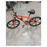 MONGOOSE 24 INCH BICYCLE