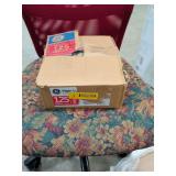 GE MAIN LUG 125 AMP 4 SPACES 8 CIRCUITS OUTDOOR SURFACE MOUNT