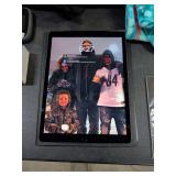 APPLE IPAD POWERS ON BUT WILL NEED PASS CODE TO UNLOCK NO CHARGER COMES WITH PROTECTIVE CASE 8.5X12 INCH