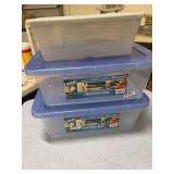 3 PLASTIC STORAGE CONTAINERS WITH LIDS