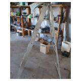 Aluminum Step Ladder