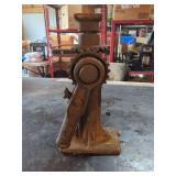 Reliable No. 33 Cast Iron Ratchet Jack