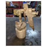 Craftsman Pneumatic Paint Spray Gun with Metal Canister