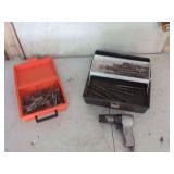 Pneumatic Hammer with Assorted Chisel and Tap Set