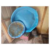 Plastic Pet Supplies and Containers