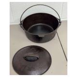 Cast Iron Number 8 Dutch Oven with Lid