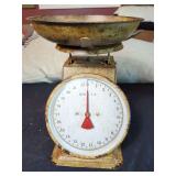 Metal Kitchen Scale with Removable Weighing Pan