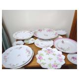 Ceramic and Porcelain Dinnerware Plates