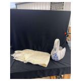 Wade Portugal Ceramic Swan Planter and Lace Textile