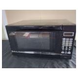 Walmart Black Microwave Oven Model MED2702