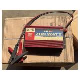 Vector Maxxsst 700 Watt DC to AC Power Inverter with Cables