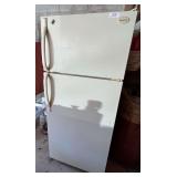 Frigidaire Model FRT16NRG Refrigerator Freezer