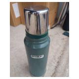 Insulated Bottles and Utensil Rack