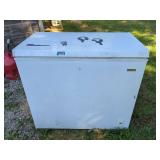 Idylis 7.1 Cu. Ft. Chest Freezer, Model IF71CM33NW