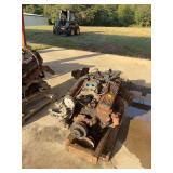 350 V8 CHEVY MOTOR