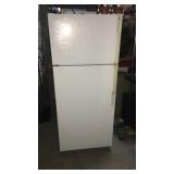 White GE Refrigerator Y1C