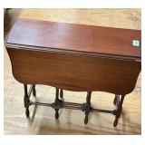Drop Leaf Gate Leg Table