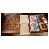 Picture Frames And Decorative Wall Hanging