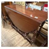 Drop Leaf Gate Leg Table