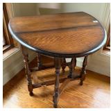 Antique English Oak Drop Leaf Gate Leg Table