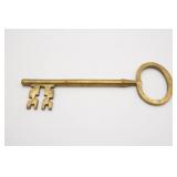 (1) Large Brass Key