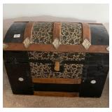 Black w/Black Metal Flower Humpback Steam