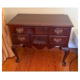 Ethan Allen Queen Anne Style Mahogany Lowboy