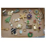 Costume Jewelry Lot Pins/Brooches