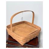 Longaberger Square Basket w/Cake/Pie Riser