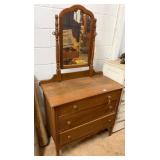 3 Drawer Dresser w/Mirror