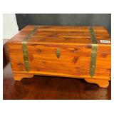 Red Cedar Table Top Keepsake Chest