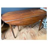 Drop Leaf Table w/2 Leaves