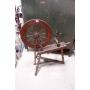EARLY ANTIQUE SPINNING WHEEL