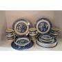 BLUE WILLOW LOT 27 PIECES