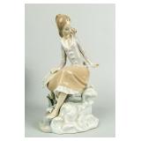 Lladro Figure 918  Girl With Fish At The Seaside