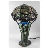 Tiffany Style Stained / Leaded Glass Lamp