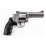 Gun Smith & Wesson 686-6 Revolver .357 Magnum