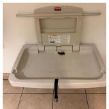 Rubbermaid Baby Changer Station