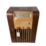 1940s Van Camp Model 567-1-6A AM Radio Receiver