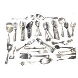 Assorted Flatware Pieces
